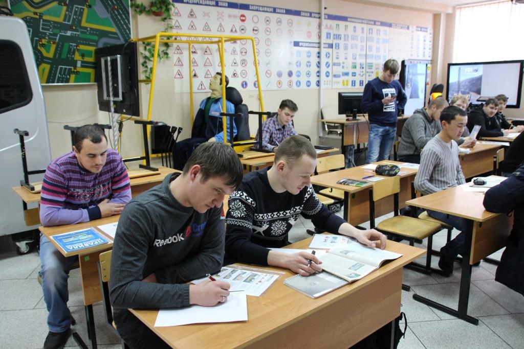 Стипендии студентам СПО Магаданской области повысят до прожиточного минимума